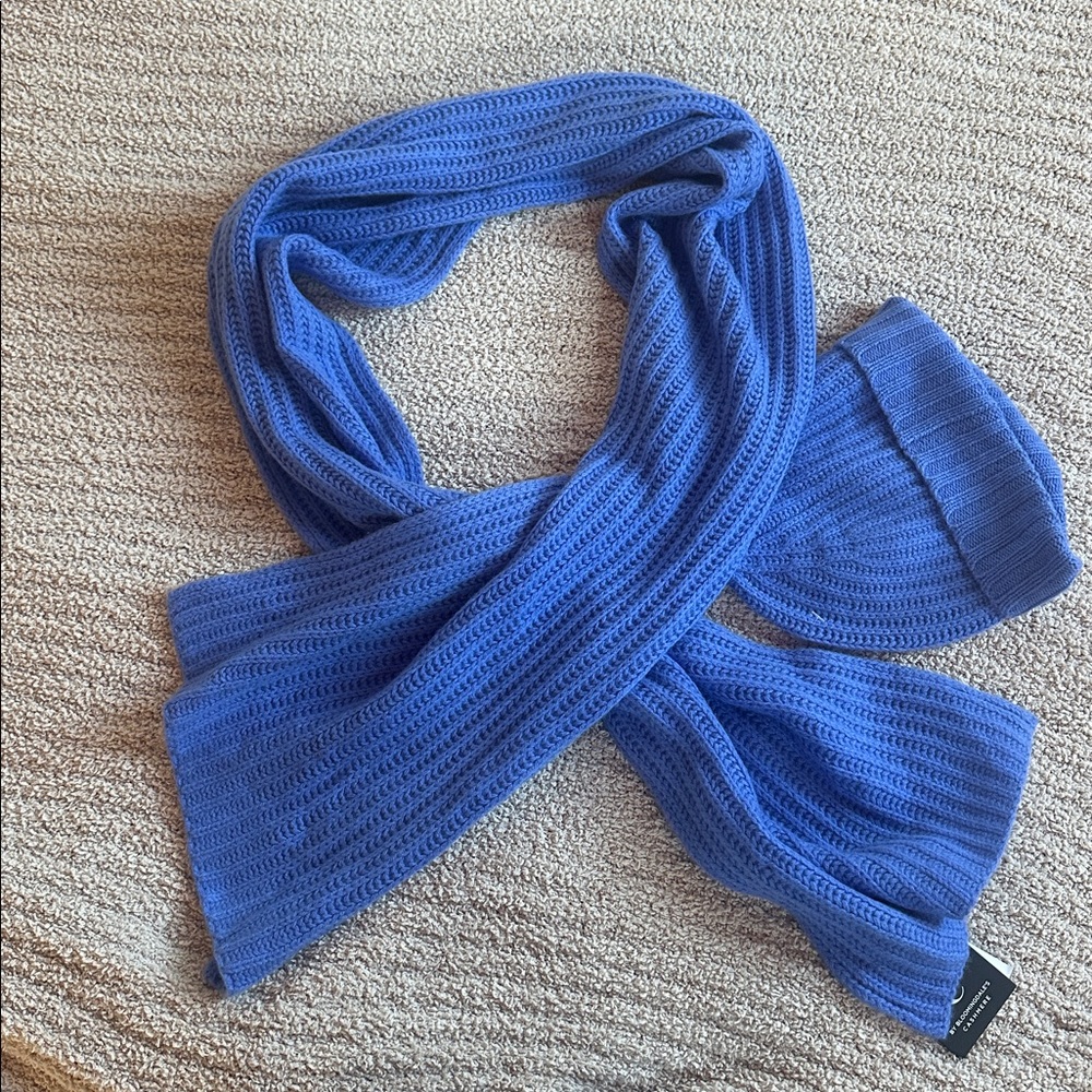 C By Bloomingdale's Cashmere Set of Beanie and Scarf in Cornflower PRICE FIRM